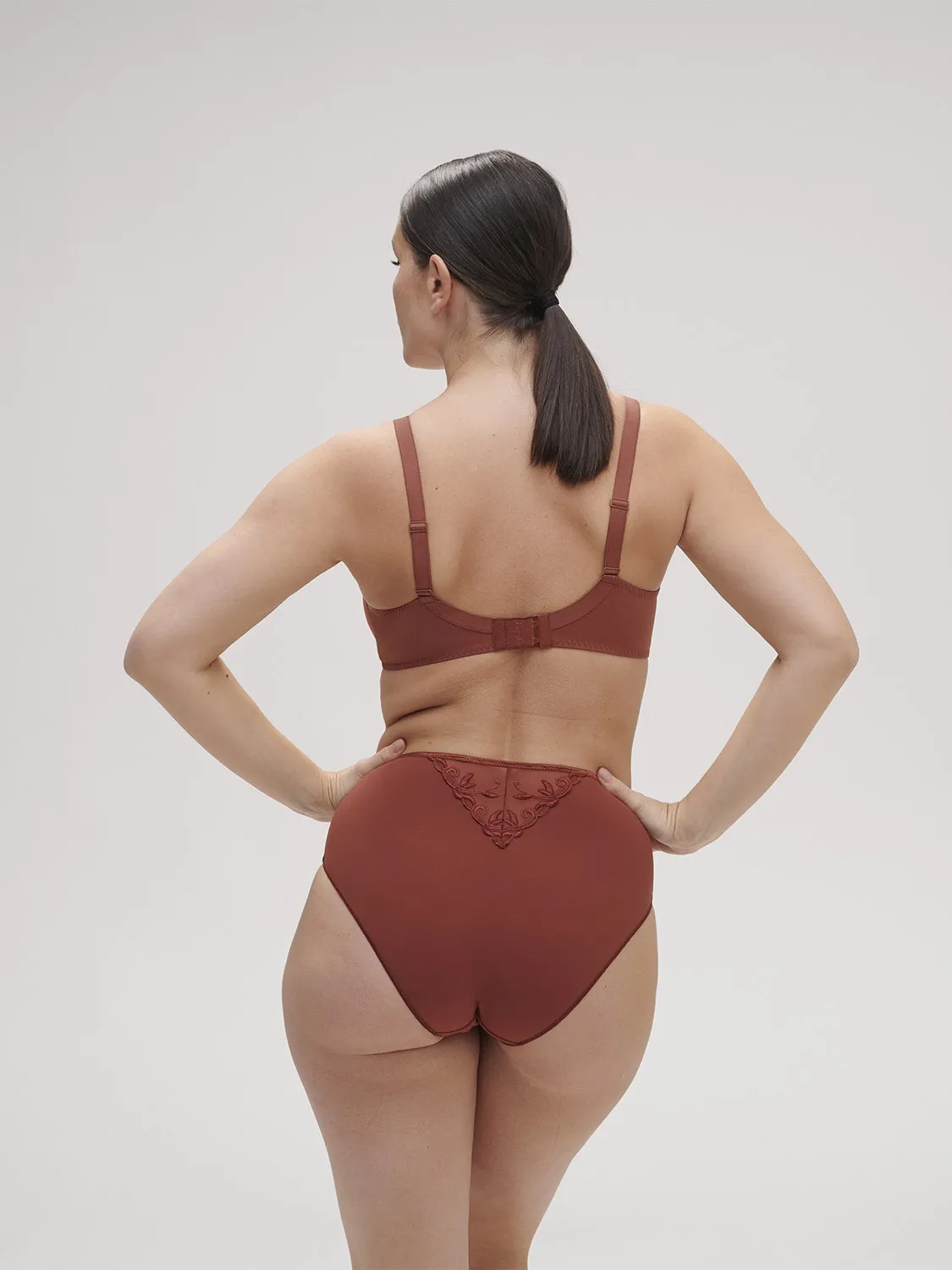 Andora Minimizer - Canyon Brown
