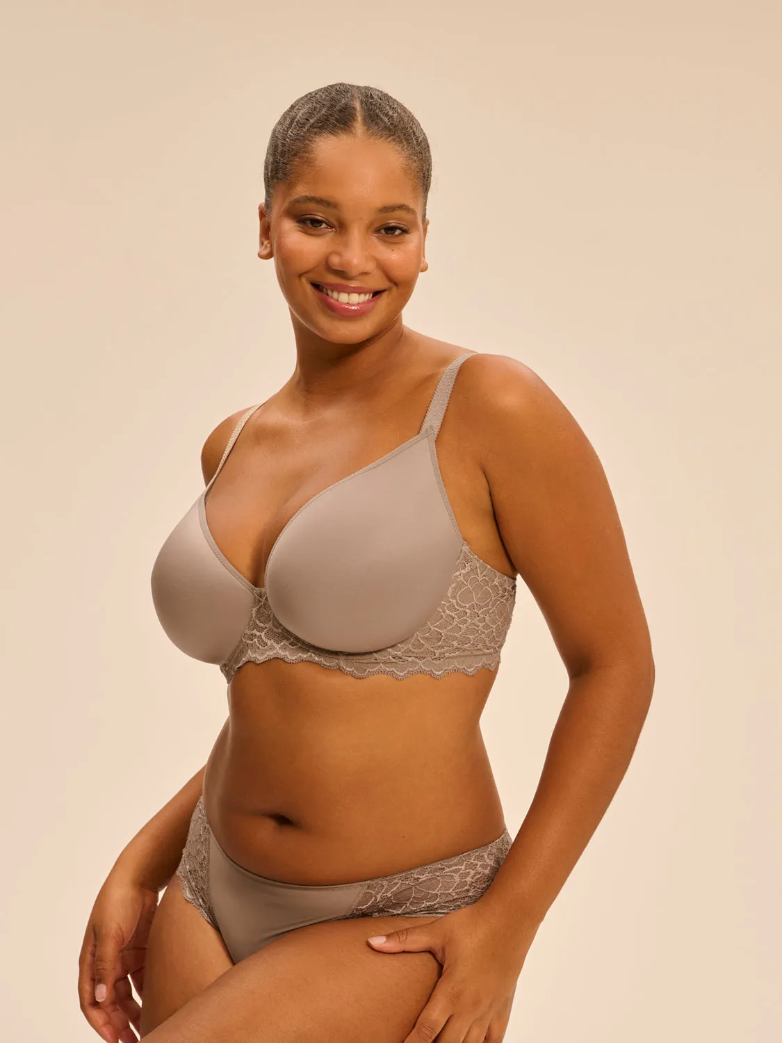 Caresse 3D Plunge - Greige