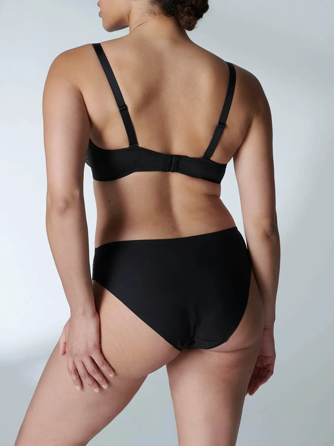 Singuliere Full Coverage Plunge - Black